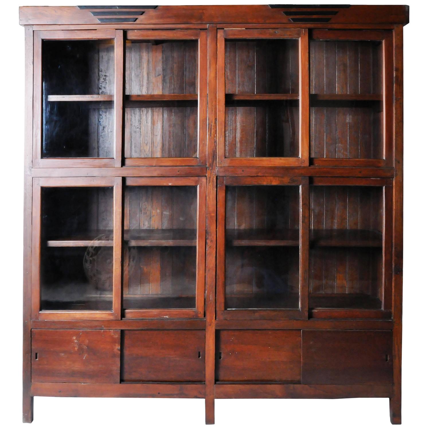 British Colonial Style Bookcase For Sale at 1stdibs
