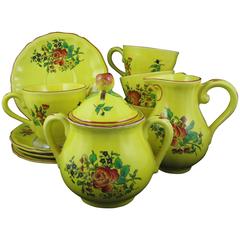 Service de café pour quatre personnes en faïence française Luneville Elysee Louis XV jaune:: 11 pièces