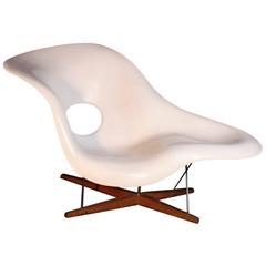 "La Chaise", Charles Eames’ Chaise Longue