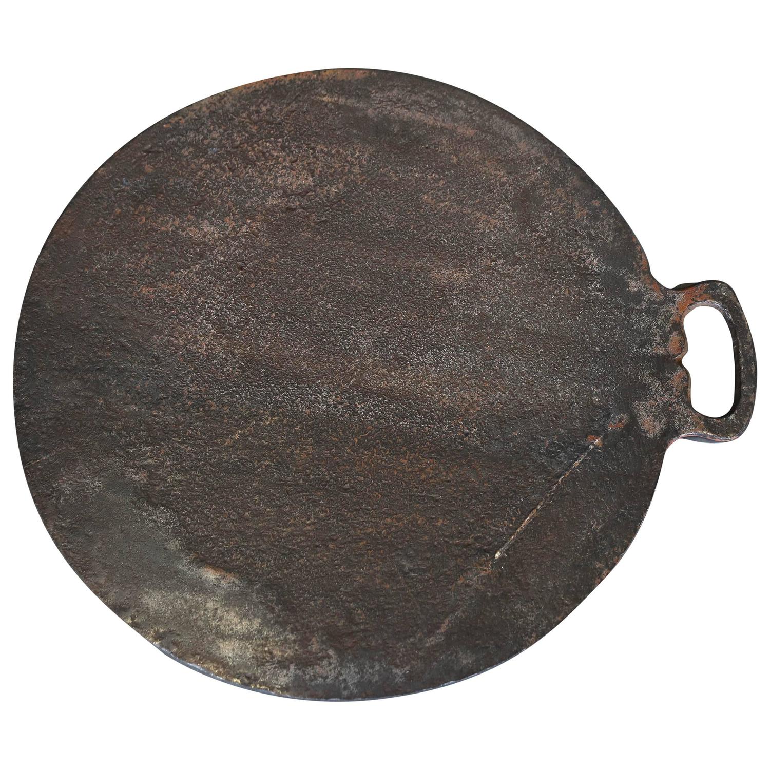 Antique 19th Century Cast Iron Crepe Pan For Sale at 1stdibs