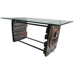 Industrieller Industrietisch/Schreibtisch/Schreibtisch in Form von Werkbänken und Glasoberfläche