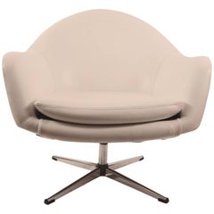 White Vinyl Swivel Pod Chair by Overman