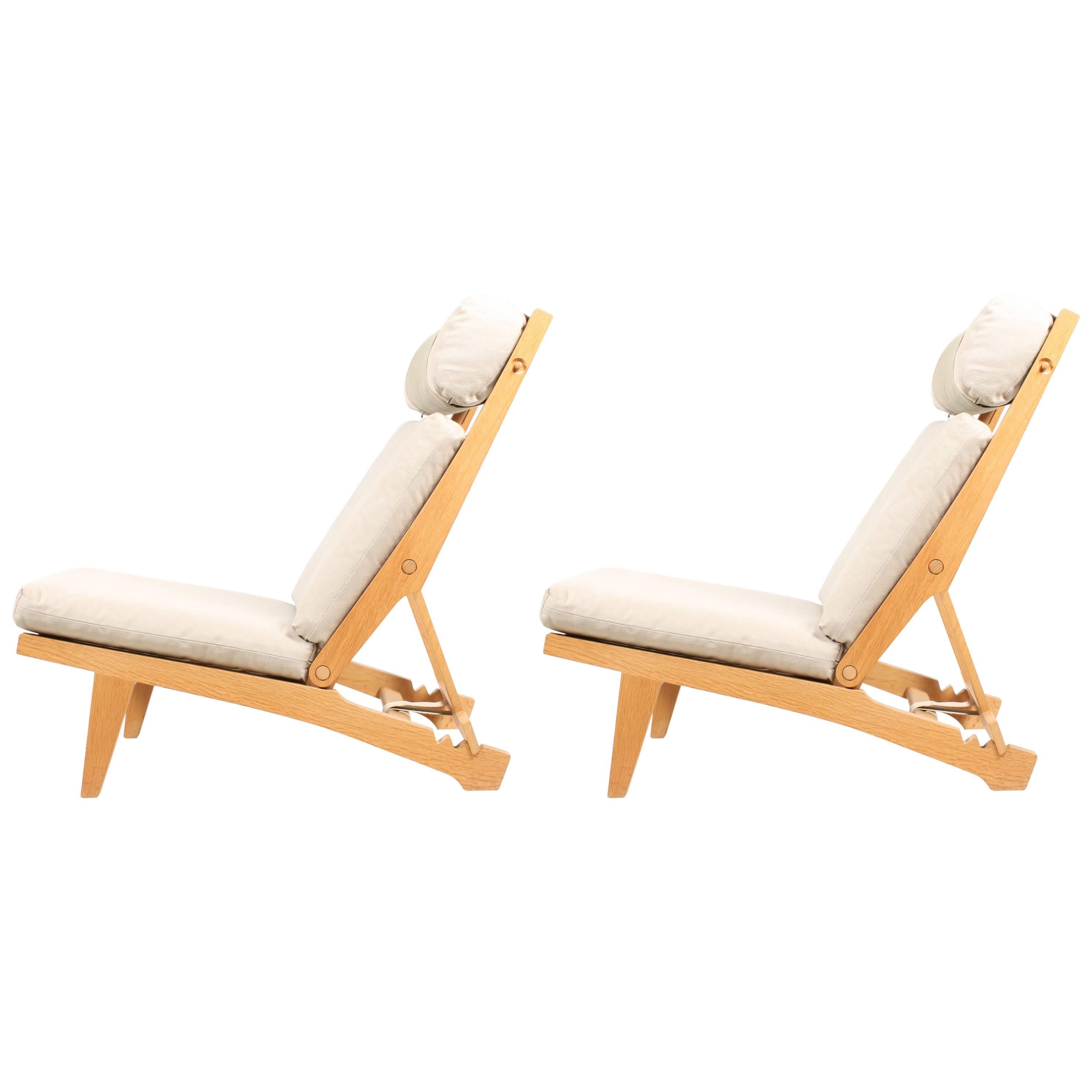 Pair of AP71 Folding Chairs by Wegner