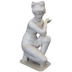 Crouching Aphrodite Italian School Hand-Carved White Carrara Marble, circa 1900