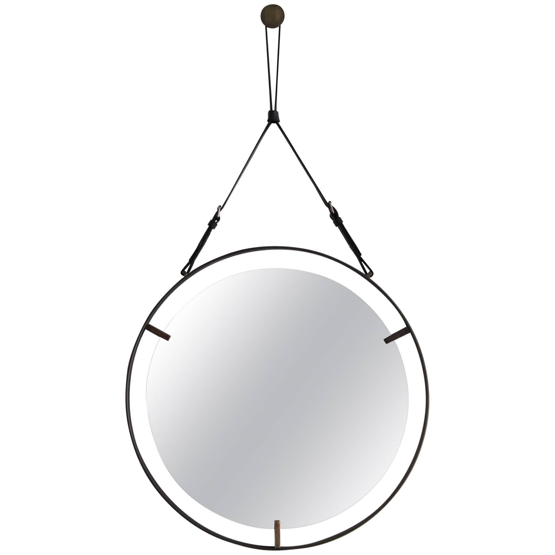 Miroir circulaire en métal et cuir en vente