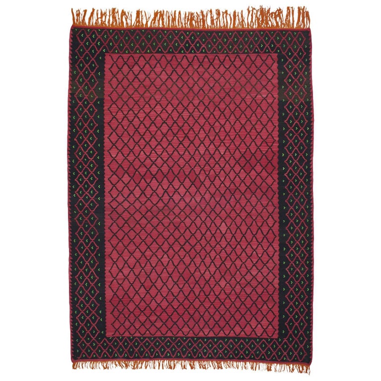 Balkan Kilim Rug with Lattice Design For Sale at 1stDibs