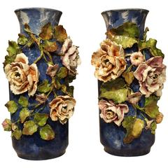 Paire de vases barbotine anciens bleu profond de France:: Jean Pointu