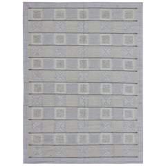 Grand tapis scandinave à tissage plat de conception géométrique dans des tons neutres