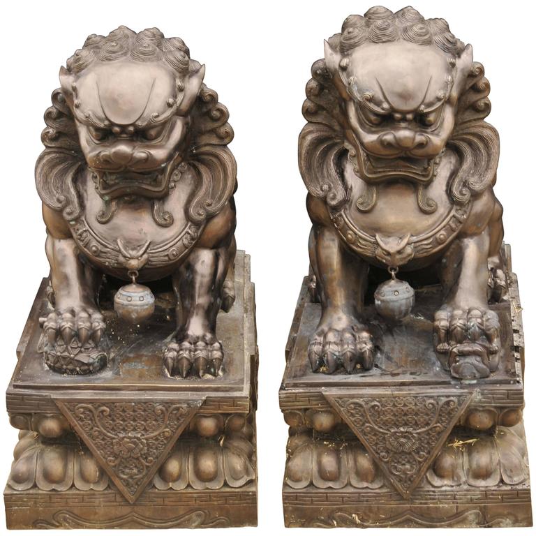 Pair of Extra Large Bronze Chinese Foo Dogs Keiloon Fu Temple Statue, China For Sale at 1stDibs