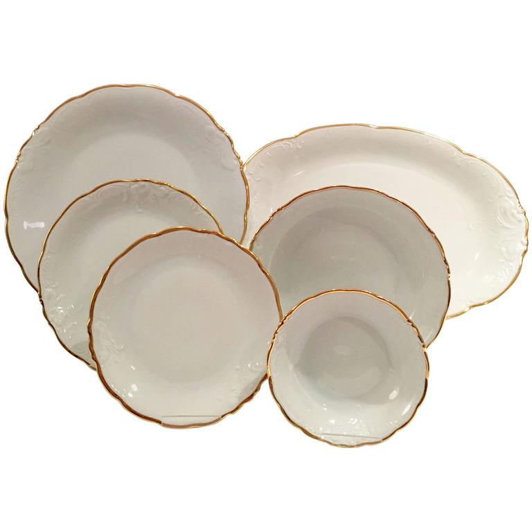 Vintage 32-Piece Set of White and Gold 