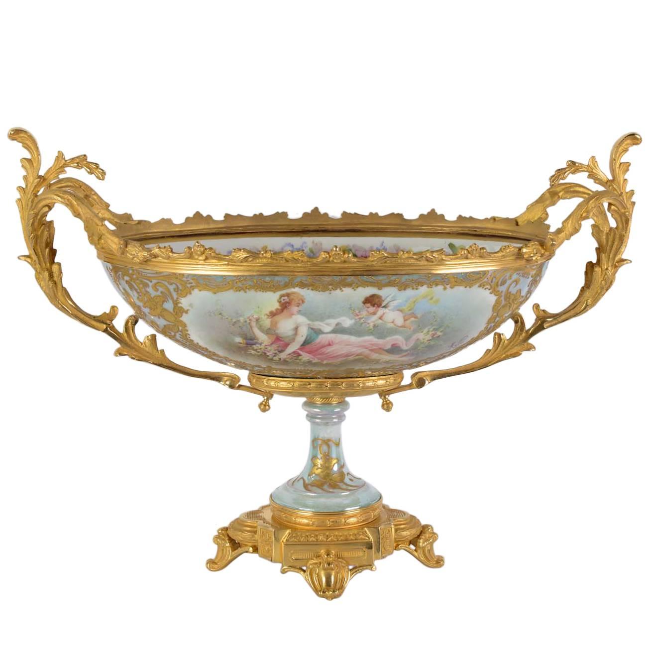 Gorgeous Porcelain of Sèvres Center of Table For Sale