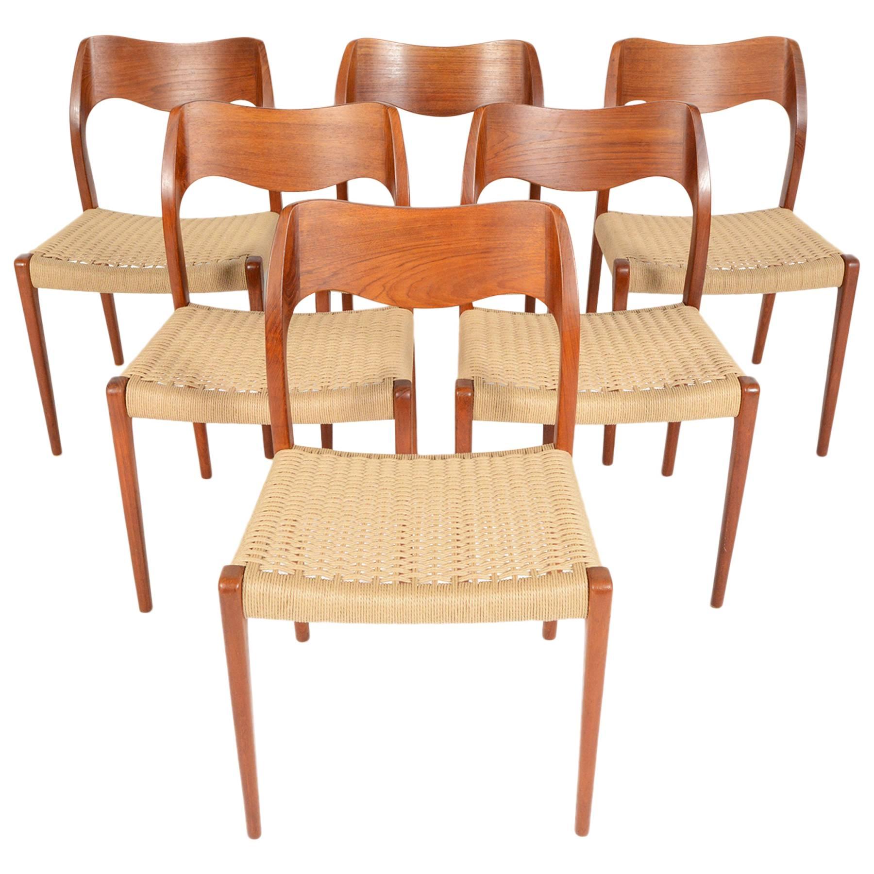 Set of Six Møller Model 71 Teak Dining Chairs