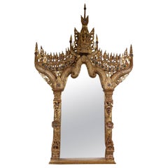 Atemberaubender burmesischer Spiegel aus vergoldetem Holz