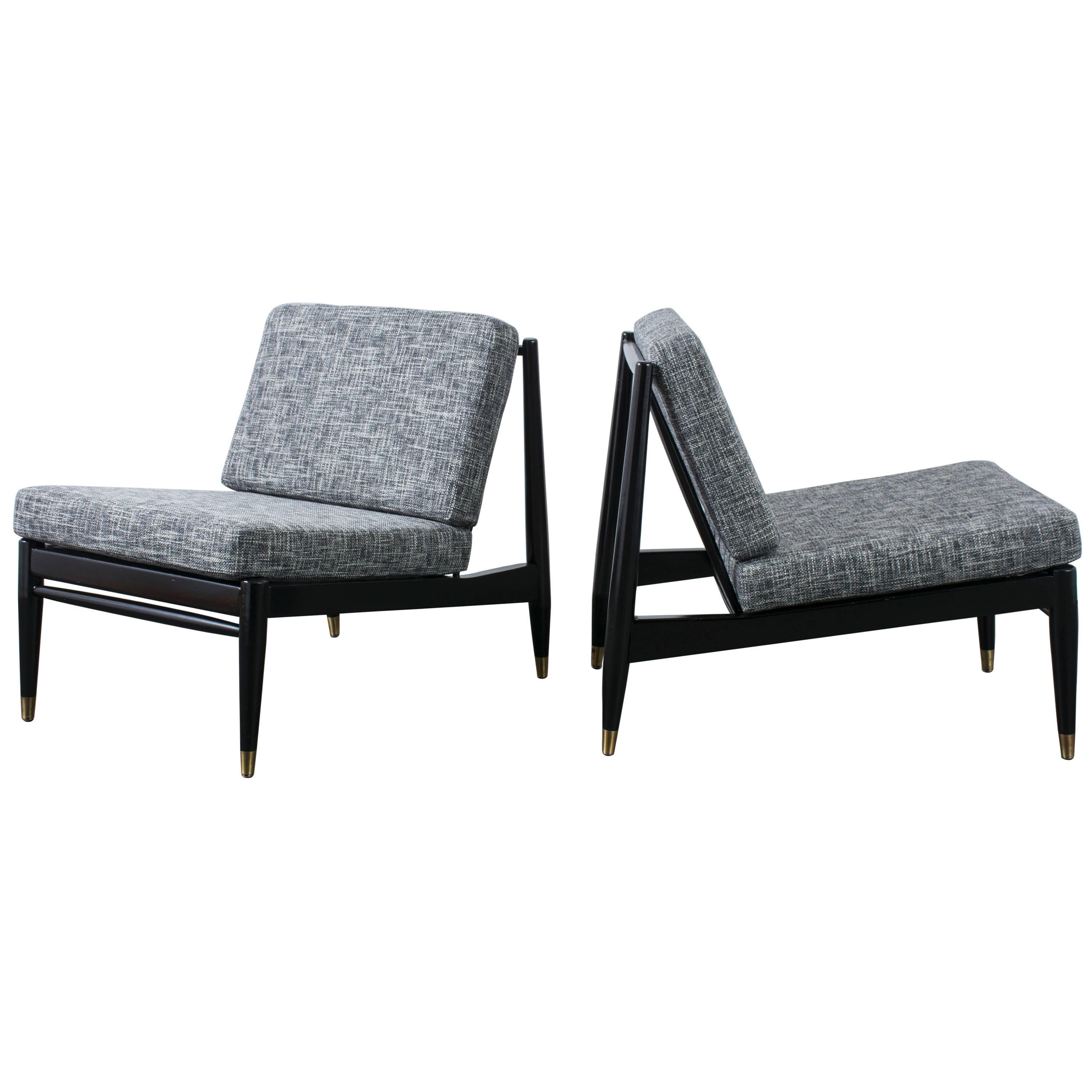 Pair of Mid-Century Modern Lounge Chairs For Sale