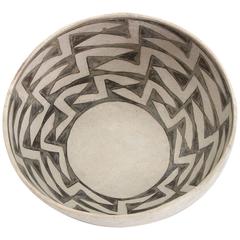 Antique Prehistoric Native American Pottery Bowl, Anasazi, circa 1000-1200 CE