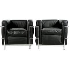 Vintage Pair of Black Leather and Chrome Steel Club Armchairs in Le Corbusier LC2 Style