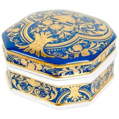 Vintage Limoges Porcelain Covered Box Vintage Limoges Porcelain Covered Box
