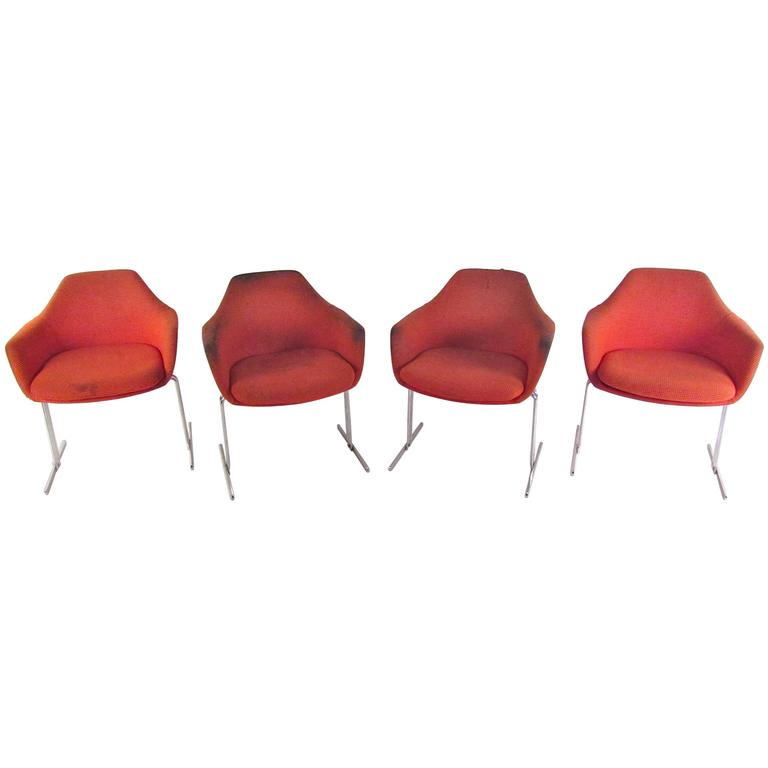 Set Of Vintage Knoll Style Conference Chairs