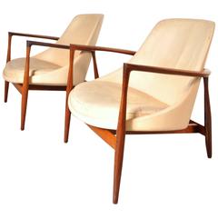 Pair of Elizabeth Chairs by Ib Kofod-Larsen for Christensen and Larsen, 1956