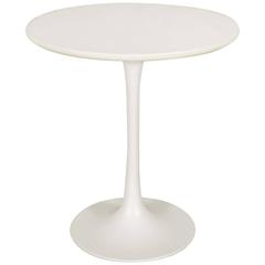 Mid-Century Modern Saarinen-Style Tall Tulip End, Side or Lamp Table 8
