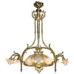Belle Époque Gilt Bronze and Frosted Molded Glass Lyre Fifteen-Light Chandelier