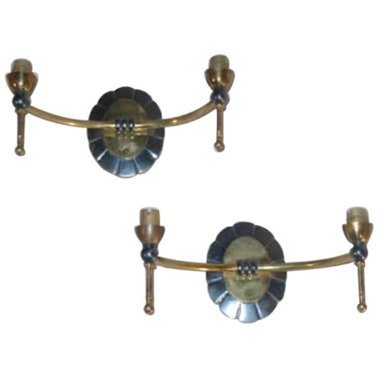 Coppia di lampade da parete a doppio braccio in stile neoclassico francese della metà del secolo scorso