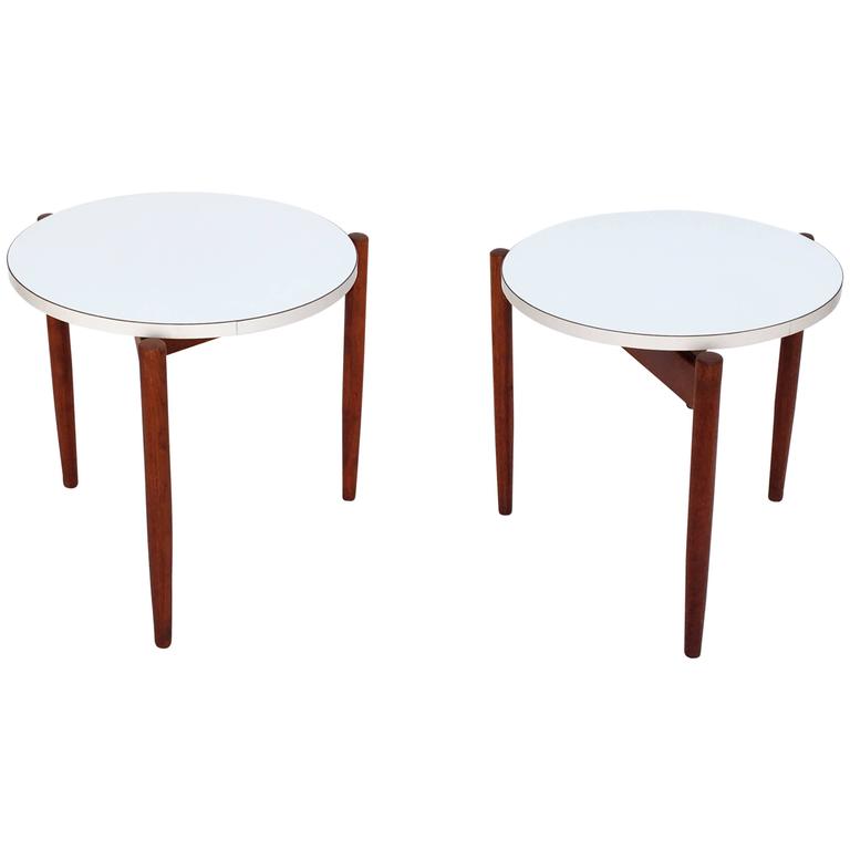 Pair Of Walnut Stacking Side Tables By Jens Risom For At 1stdibs Pair Of Walnut Stacking Side Tables By Jens Risom For