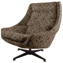 Retro Mod Swivel Lounge Chair