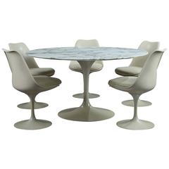 Tulip Dining Table and Set of Five Tulip Seats by Eero Saarinen for Knoll 3