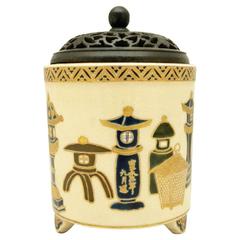 Encensoir japonais Satsuma de 1850:: peint à la main:: avec lanterne pagode et glaçure bleue