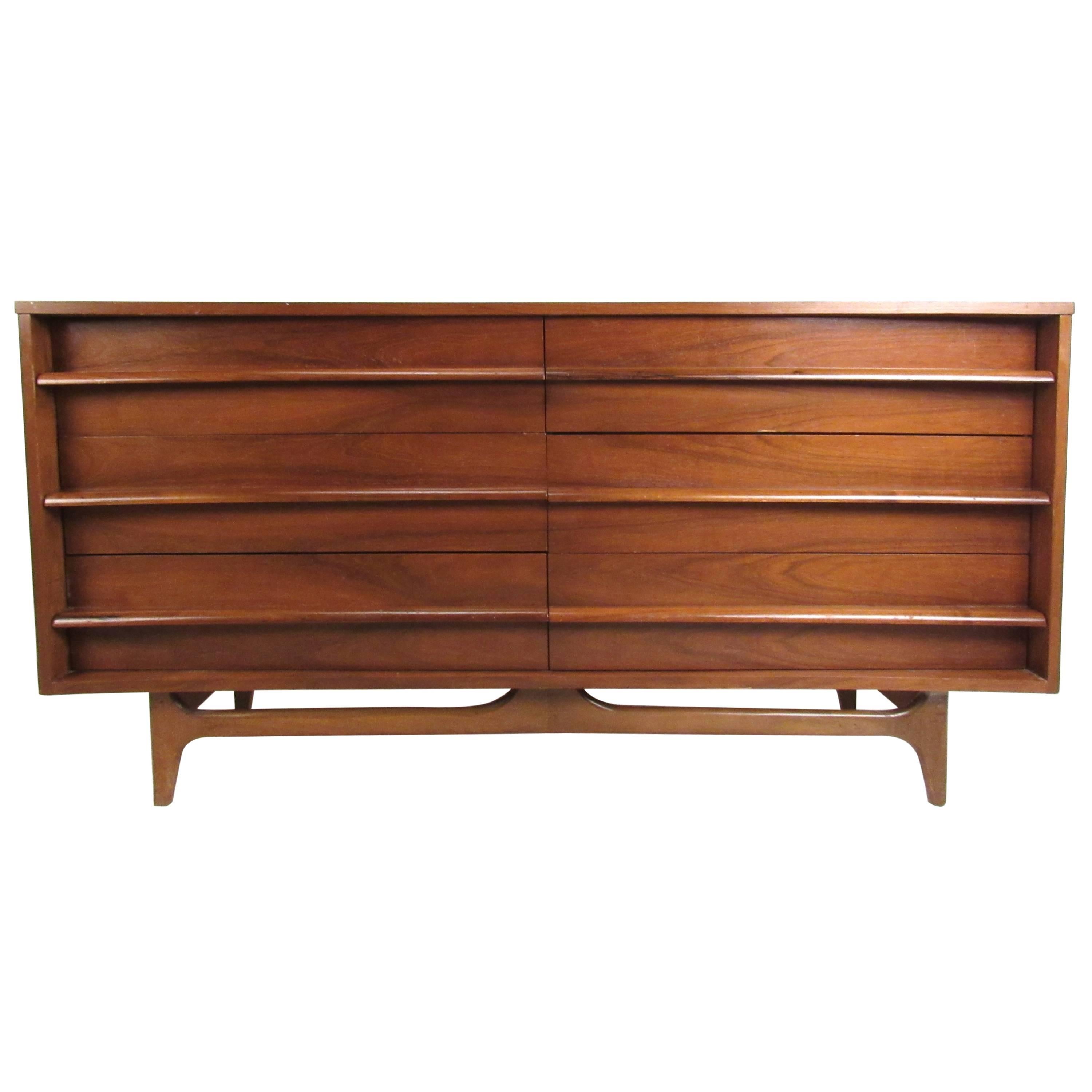 Mid-Century Modern Curved Front Dresser