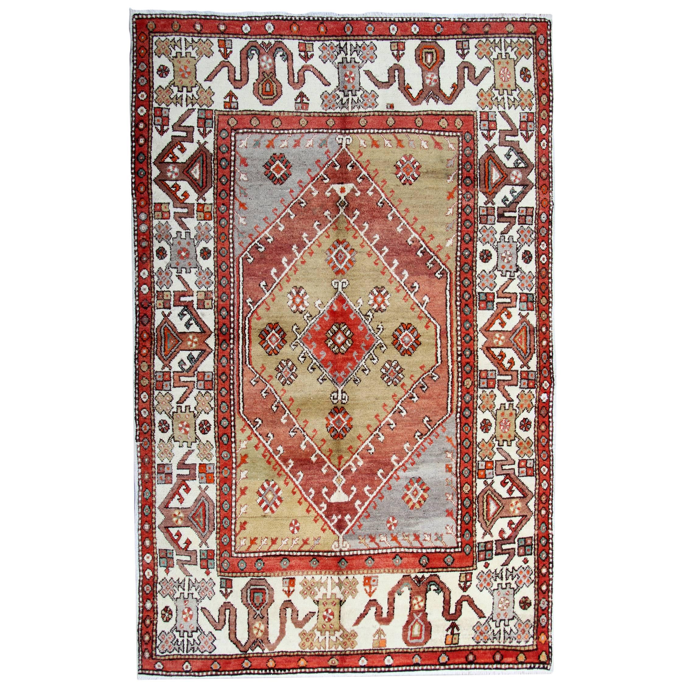 Handgefertigter Teppich Antiker Teppich, Türkischer Teppich, Orientteppich aus Wolle, Strickteppich im Angebot