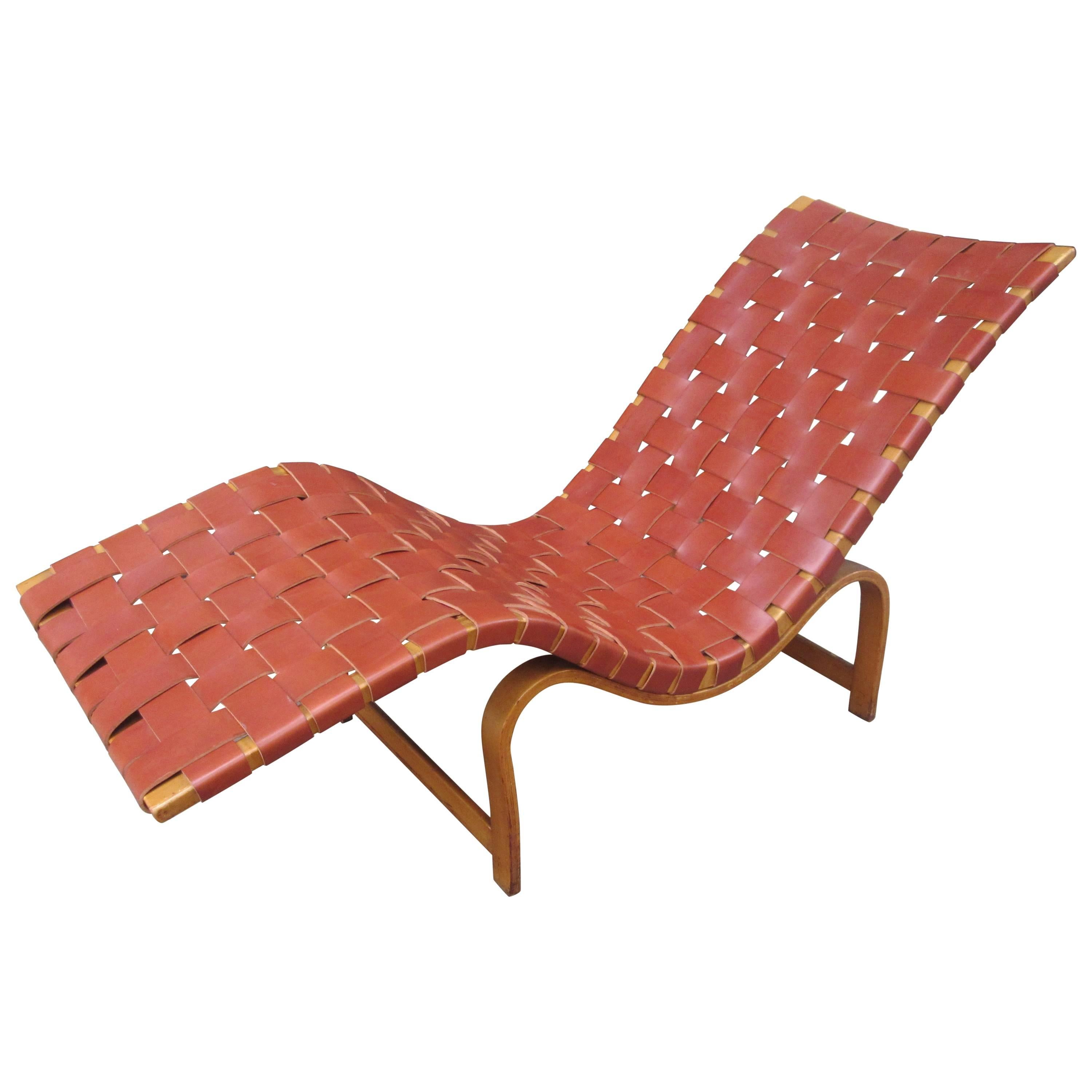 Bruno Mathsson Chaise Longue in Leather