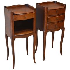 Pair of Oak Bedside Cabinets Pair of Oak Bedside Cabinets