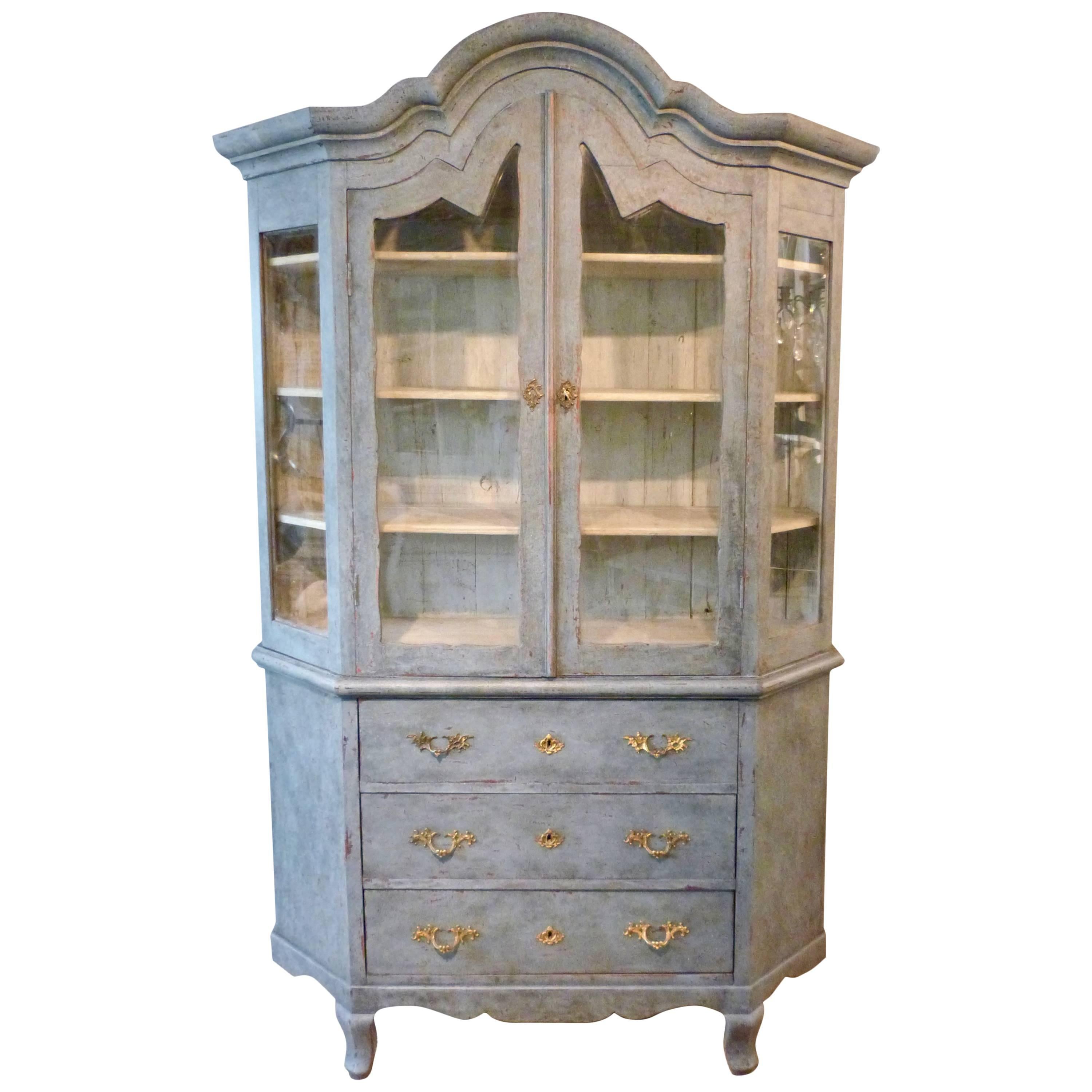 19th Century Gustavian Display Cabinet For Sale