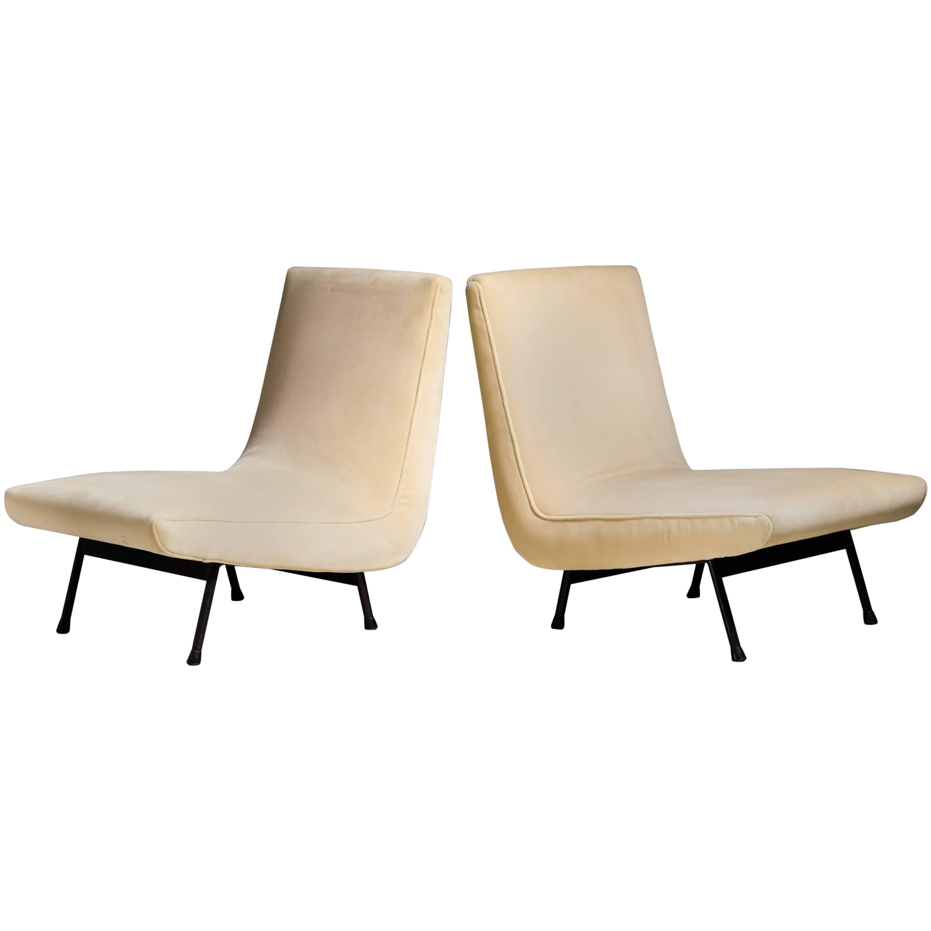 Pair of Cream White Slipper Chairs, France, 1950s For Sale
