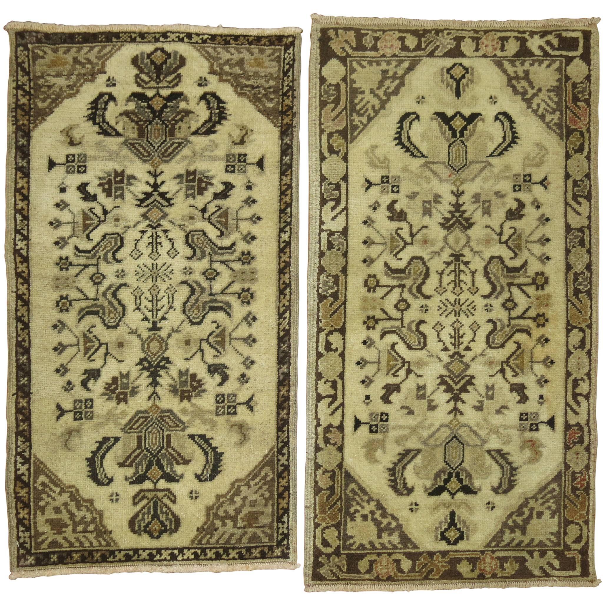 Paar türkische Oushak- anatolische Teppiche