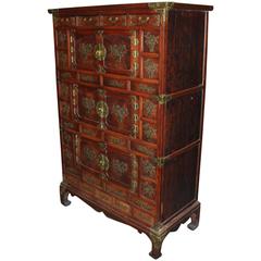 Late 19th Century Korean Tansu Elmwood Cabinet with Brass Mounts 8