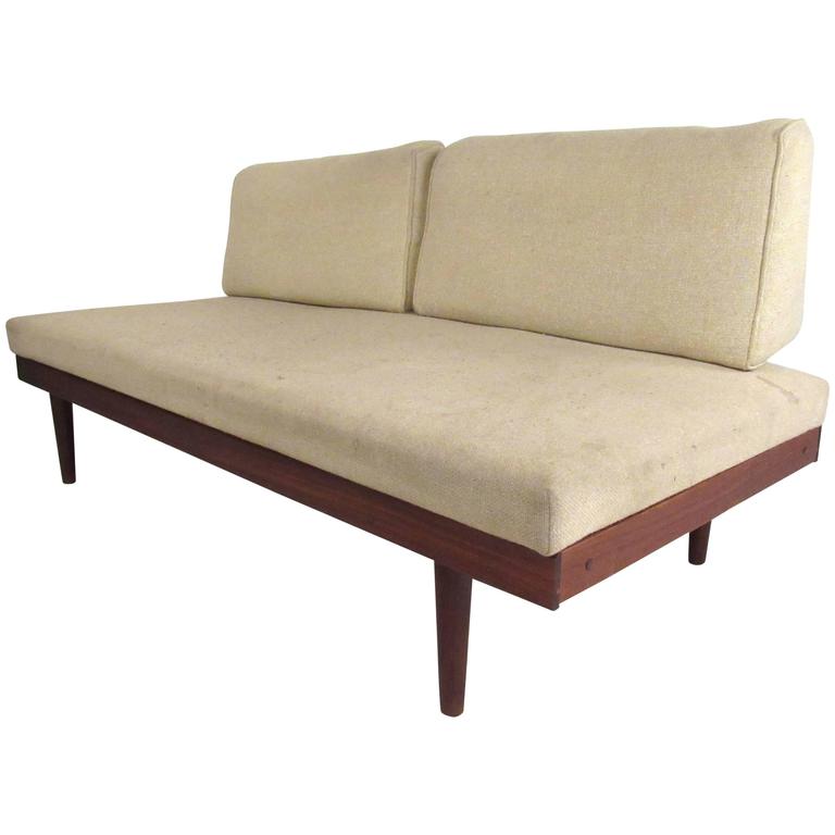 MidCentury Modern Peter Hvidt Style Daybed at 1stDibs