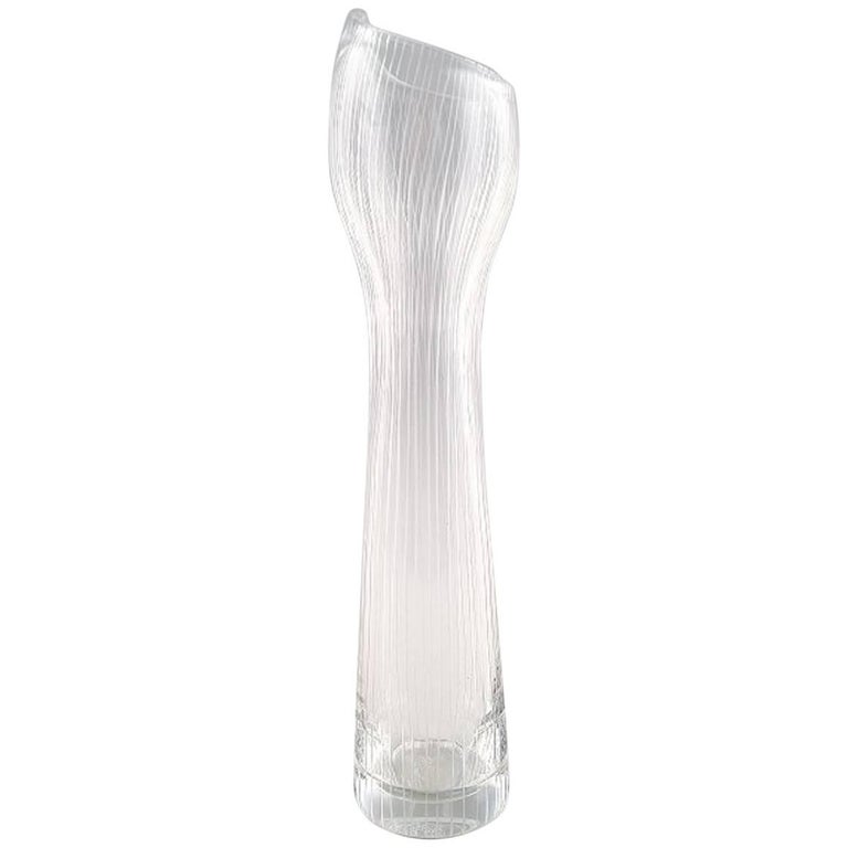 Tapio Wirkkala for Iittala, Clear Art Glass Vase with Engraved Decoration,  1957 For Sale at 1stDibs
