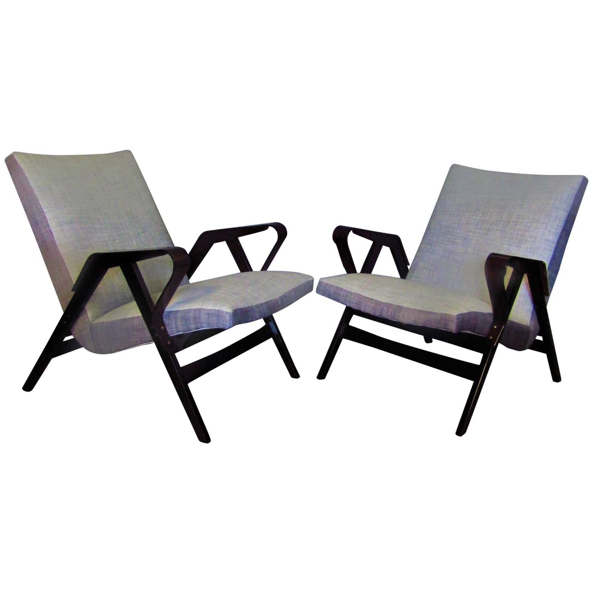 Midcentury Pair of Bent-Ply Armchairs by Tatra Nabytok, Czech, 1950s For Sale