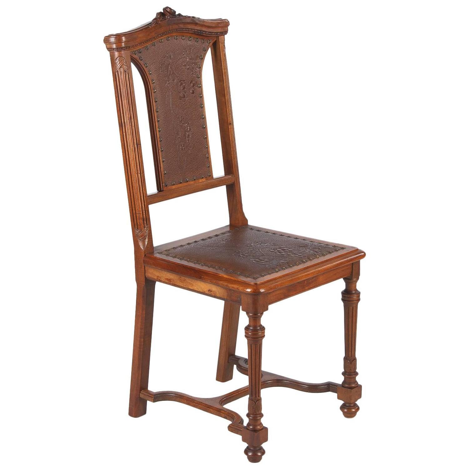 French Renaissance Style Leather Seat Chair, Late 1800s For Sale at 1stdibs