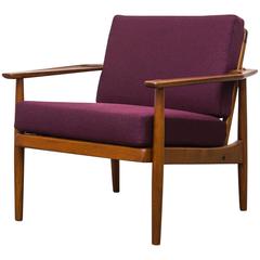 Mid-Century Modern Lounge Chair in Grape with Slat Back