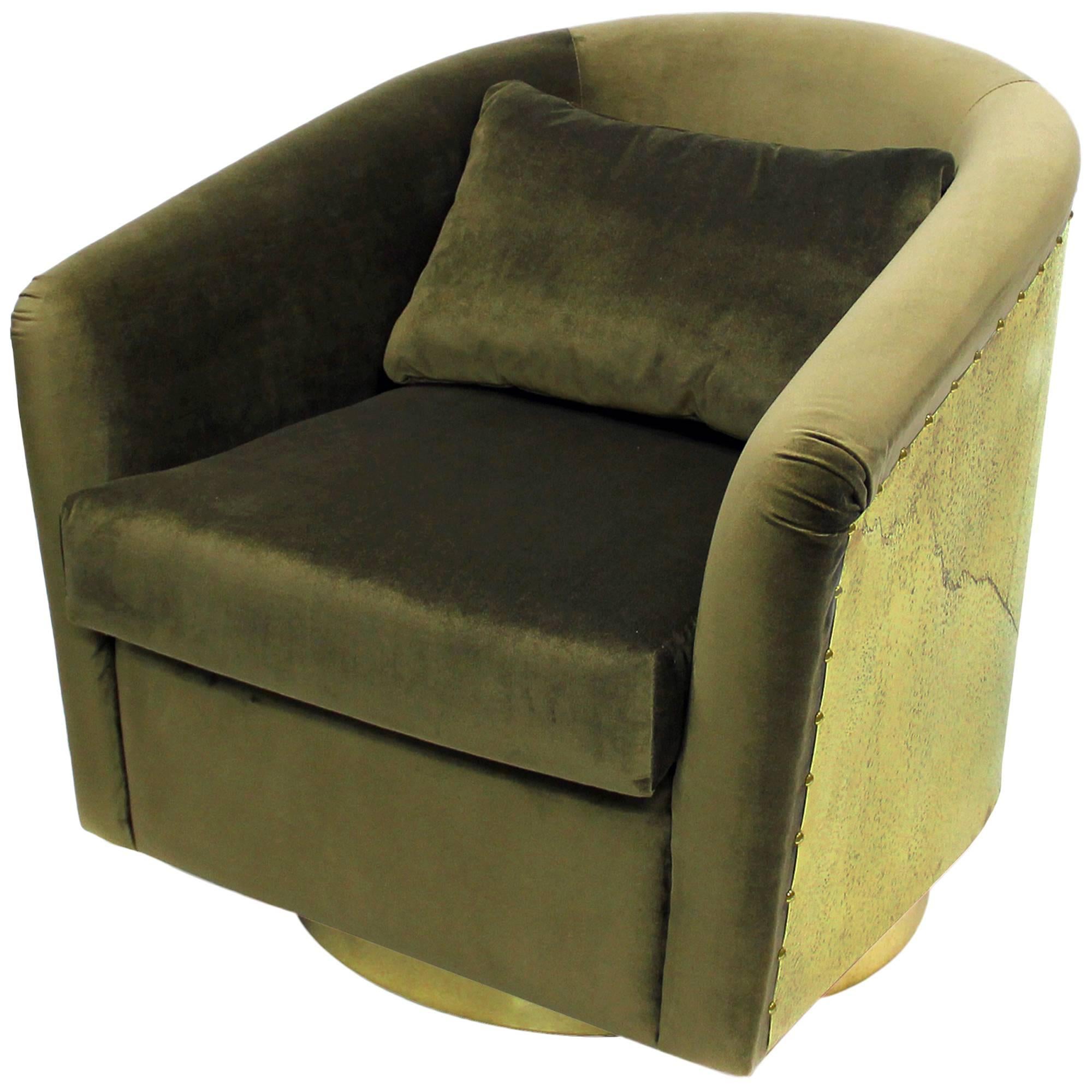 Natural Green Armchair in Velvet with High Gloss Hammered Brass Back
