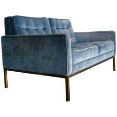 Lovely Steelcase Vintage Two-Seat Sofa in the manner of Florence Knoll