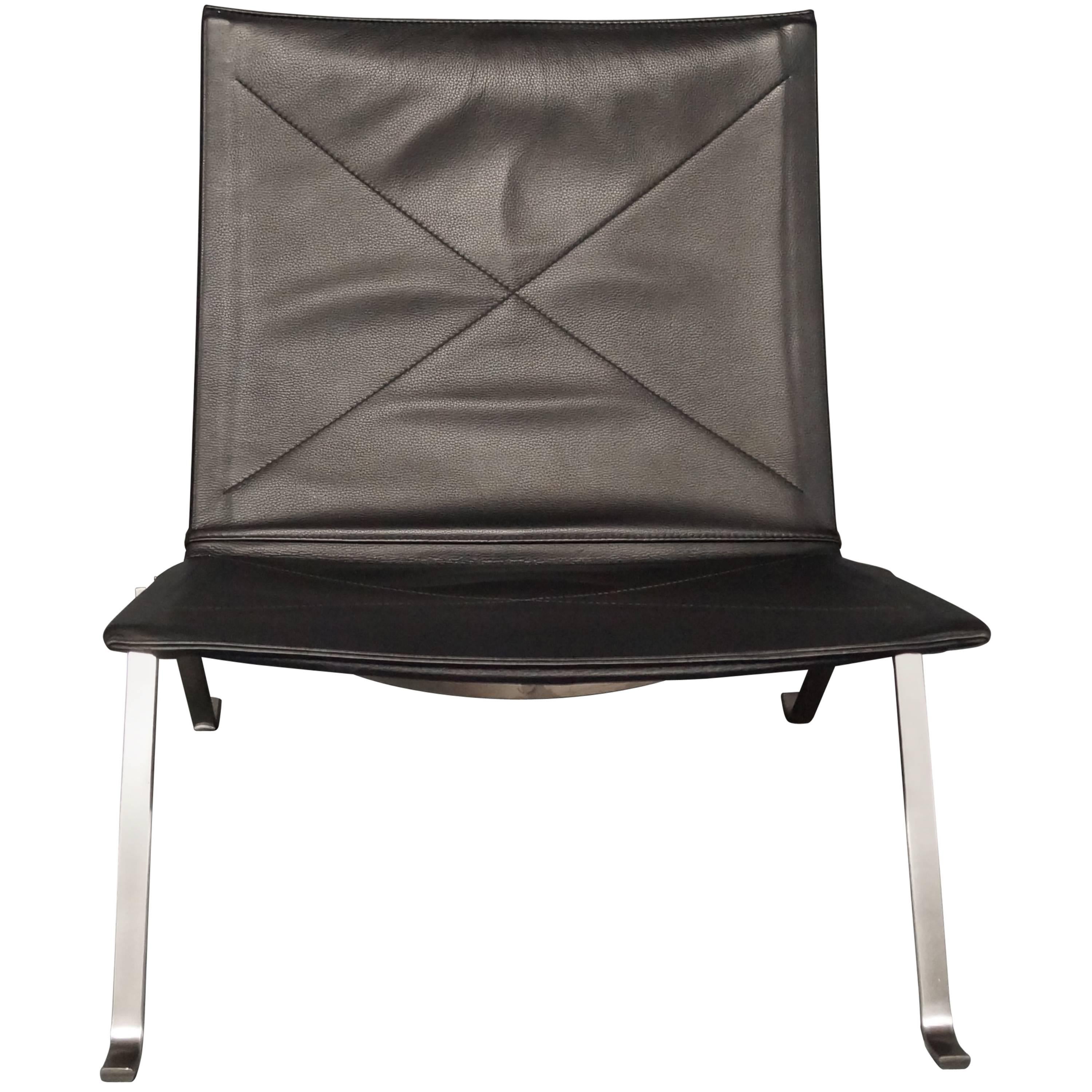 PK22 in Black Classic Leather by Poul Kjaerholm and Fritz Hansen, 2008