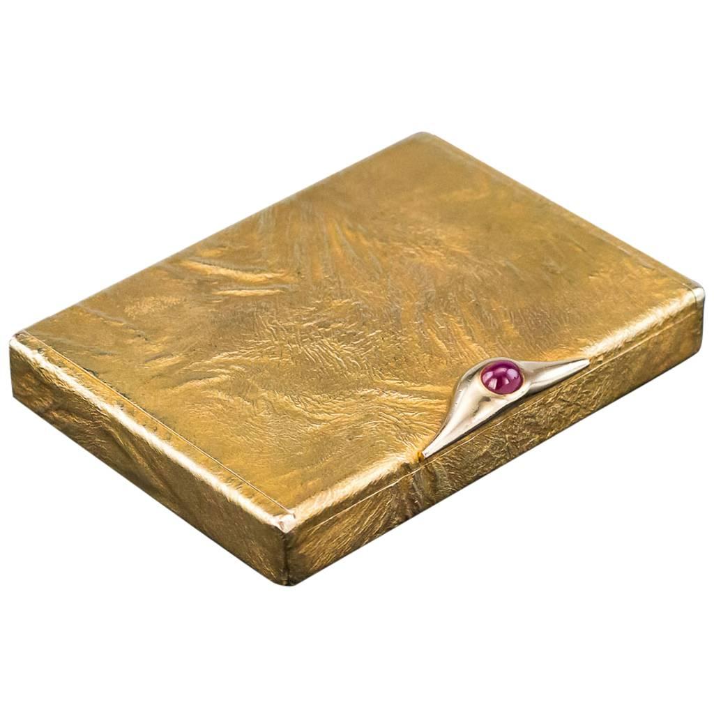 Stunning Cartier Russian Style Samorodok 9-Karat Gold Cigarette Case, circa 1966