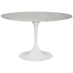 Eero Saarinen style "Tulip" Dining Table Marble-Top
