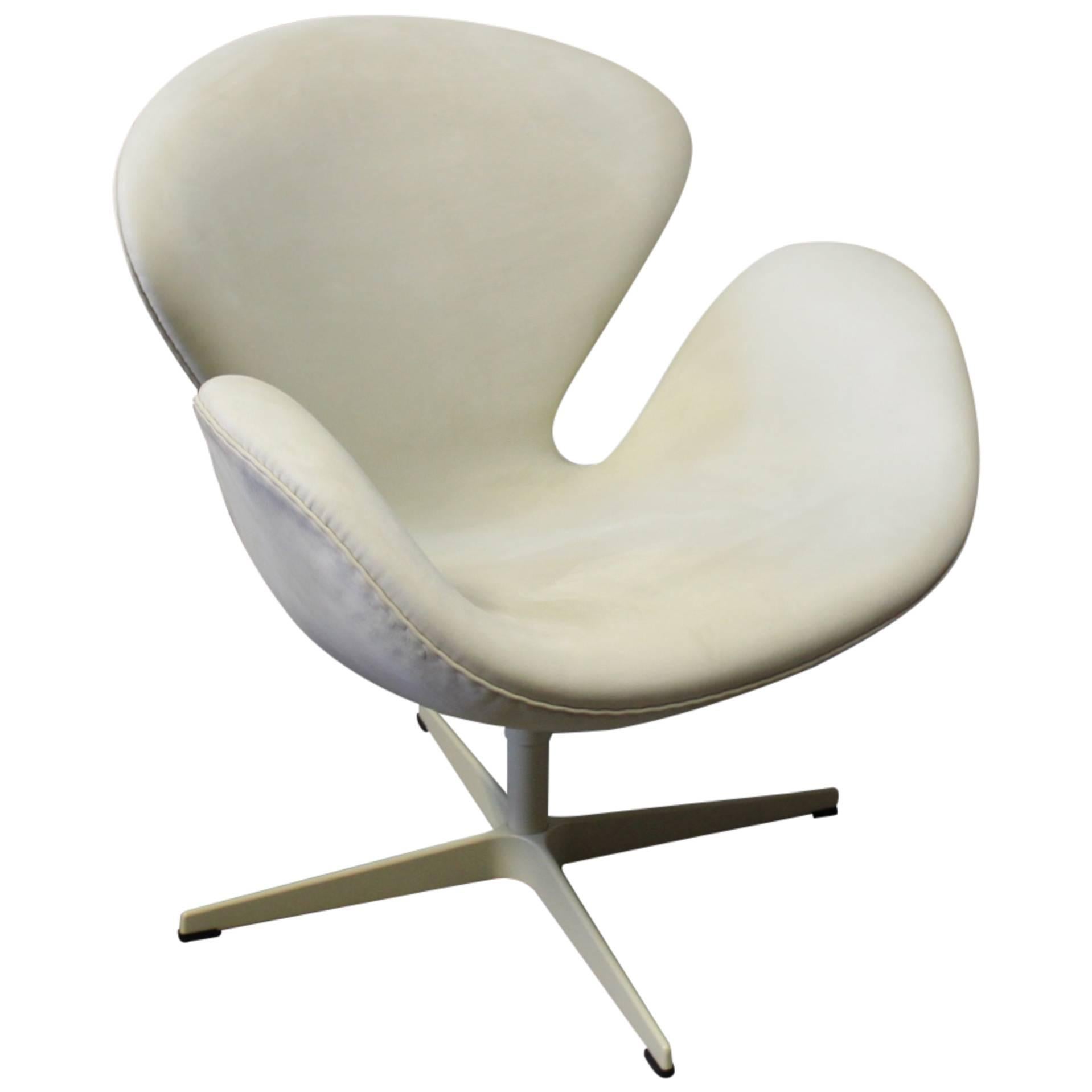 Swan Chair Limited Edition "Fritz Hansen's Choice, " Design by Arne Jacobsen 2015