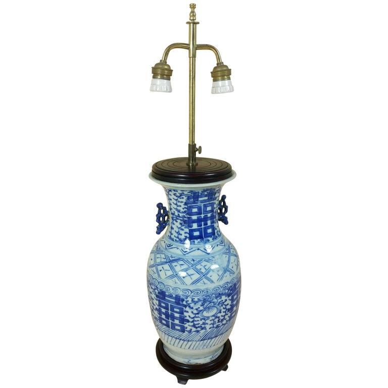Chinese Blue And White Vase Lamp 19th Century For At 1stdibs Late 19th Century Chinese Blue And White Pottery Vase Converted To Table Lamp